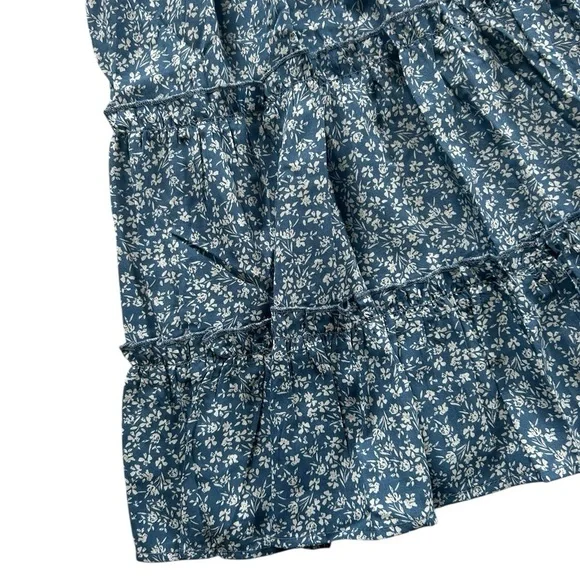 Petal & Pup Smocked Tiered Puff Sleeve Floral Blue White Mini Dress Size 8 - Picture 4 of 11